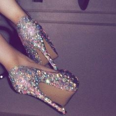 Sparkly Heels Aesthetic, Arte Glitter, Glitter Photography, Filmy Vintage, Mode Rose, Heels Aesthetic, Badass Aesthetic, Sparkly Heels