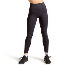 Give your day a boost with these seamless legging -- complete with an ultra-high waistband and targeted compression to deliver can't-beat-it comfort. From Tommie Copper. Compression Pants Women, Compression Pants, Compression Leggings, Air Travel, Seamless Leggings, Stretch Fabric, Pants For Women, Copper, Leggings