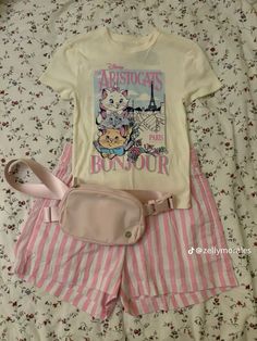 Disney Ears Outfit, Disney Outfits November, Outfit Ideas For Disney World, Disney Theme Outfits, Disney World Fits, Disney Fits Summer, Disney Aesthetic Outfit, Disney Outfits Jorts, Disney Ideas