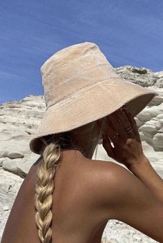 Photographie Portrait Inspiration, Foto Poses, Beach Poses, Summer Pictures, Instagram Inspo