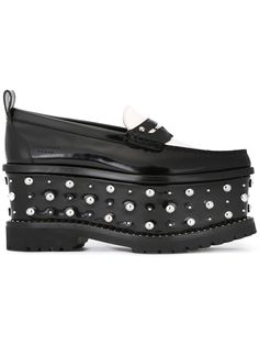 Givenchy 플랫폼 웨지 로퍼 Studded Loafers, Platform Wedges Shoes, Givenchy Shoes, Black Slip On Shoes, Wedge Loafers