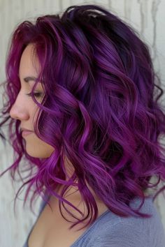 Are you looking for a way to transform your hair? Look no further than the mesmerizing world of purple hair color! From soft, pastel lavender to rich, vibrant violet, purple hues offer a stunning spectrum Magenta Purple Hair, Purple Magenta Hair, Violet Ombre Hair, Purple Orange Hair, Purple And Pink Hair, Violet Vibes, Purple Hair Color Ideas