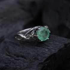 This Ring comes with a 100% Natural Emerald Gemstone and it is made up of 925 solid sterling silver. This ring is handcrafted by our skilled craftsmen and designed by us. Every gemstone is handpicked for the best quality.  Materials:- Silver (925 Solid Sterling Silver) Gemstone:- Natural Green Emerald  Item Weight :- Approx. 3 Grams Stone Size :- 8 MM Stone Shape :- Round  Cut  Select Size in Variation, if you don't find perfect size please buy any size and message us your size we'll make. Payme Silver Emerald Ring, Smaragd Ring, Twisted Band Ring, Twisted Band, Birthstone Gifts, Silver Engagement Rings, Emerald Engagement Ring, Emerald Gemstone, Green Emerald