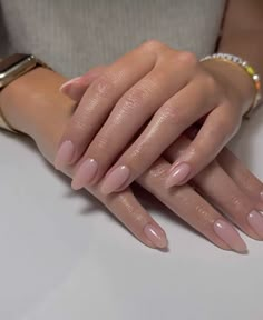 Russian Manicure Short Nails, Classic Nails Elegant, Russian Manicure, Neutral Nails, Elegant Nails, Healthy Nails