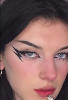 Teknik Makeup, Rock Makeup, Inspo Makeup, Punk Makeup, Cute Eye Makeup, Graphic Makeup, Rave Makeup, Swag Makeup, Eye Looks