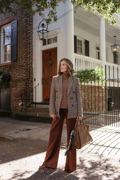 Blazer With Turtle Neck, Blazer Outfit For Women, Brown Blazer Outfit, Timeless Fashion Pieces, Blazer Outfits For Women, Julia Berolzheimer, Outfit For Women, Business Suits, Blazer Outfit