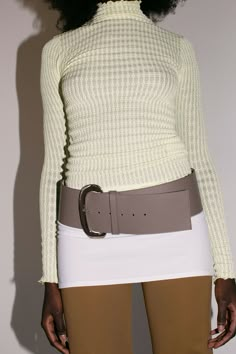 Extra wide belt in a pearly grey taupe leather, curved shaped for a perfect fit. 3.5" wide S/M is 42" long, L/XL is 46" long. Long Leather Belt, Paloma Wool Aesthetic, Athletic Wear Fashion, Skort Style, Taupe Leather, Paloma Wool, Maryam Nassir Zadeh, Wide Belt, Look Cool