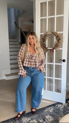 Easy thanksgiving outfit! Hot Thanksgiving Outfit, Causal Outfit For Thanksgiving, Semi Formal Thanksgiving Outfit, Thanksgiving Teacher Outfit, Thanksgiving Comfy Outfit Women, Comfy Cute Thanksgiving Outfit, Thanksgiving Outfit Cold Weather, Florida Thanksgiving Outfit, Women’s Thanksgiving Outfit