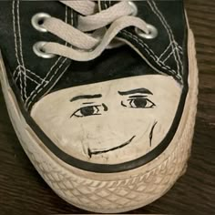 Drawing Ideas On Converse, Converse Diy Ideas, Decorate Converse, Custom Converse Ideas, Converse Custom Ideas, Converse Doodles, Shoe Doodles, Converse Drawing