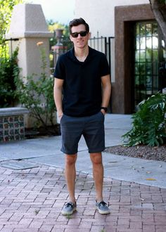 Style Advice for Short Men - Style Girlfriend Cargo Shorts Outfit, Spring Outfits Men, Summer Shorts Outfits, Casual Chique, Classy Men, Men Style Tips