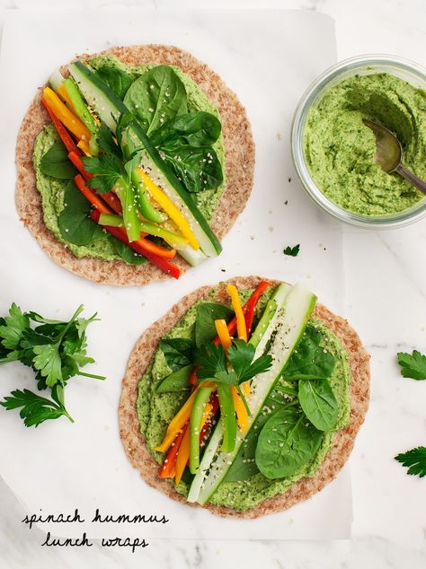 Spinach Hummus Lunch Wraps are my go-to packed lunch for work, school, or travel! Filled with a fresh green hummus and crisp veggies, this healthy lunch is easily gluten-free and vegan. | Love and Lemons #mealprep #lunch #healthyrecipes Vegan Hummus Wrap, Hummus Lunch, Hummus Wrap Recipe, Spinach Hummus, Pizzas Recipe, Easy Picnic Food, Hummus Wrap, Healthy Packed Lunches, Healthy Afternoon Snacks