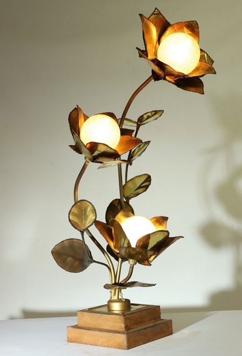 For sale: Lotus Lamp by Maison Jansen, c1970 Lampion Aesthetic, Built In Garden Seating, Lotus Lamp, Unique Floor Lamps, Maison Jansen, Flower Lamp, Diy Jar Crafts, Clay Wall, House Plants Decor