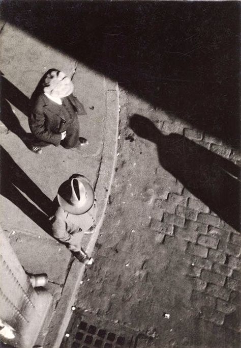 1960s Street Photography, Walker Evans Photography, Herbert List, 1880s New York, 1960s New York City, Walker Evans, Centre Pompidou, New York 1900 Historical Photos, Getty Museum