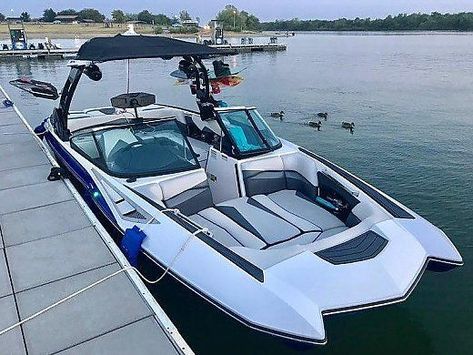 Second owner, fresh water only, SA350, 330 Hours. Loaded with all the goodies and things that count. Great sound system , Touch Screen, Upgraded sacks on each side using all factory plumbing. All major fluid changes for Oil, V-drive, Trans and brand new impeller. Also, all software ... ➡️ Source: https://www.boatparadise.com/boats-for-sale/ad-028e-2014-supra-sa350 ➡️ More: https://www.boatparadise.com/boats-for-sale/supra/, https://www.boatparadise.com/boats-for-sale/texas/ Supra Boats, Ski Boats, Free Ads, Wakeboarding, Boats For Sale, Sound System, Hd Photos, Plumbing, Touch Screen