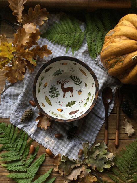 Forest Pottery Painting, Nature Pottery Painting Ideas, Autumn Pottery Painting, Autumn Pottery, Fall Dinnerware, Coffee Mug Crafts, Ceramic Store, Painted Ceramic Plates, Clay Plates