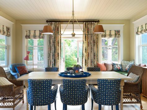 Inside a British expat’s comfortable Colorado house revitalised by Salvesen Graham | House & Garden Salvesen Graham, Mansion Interior Design, Colorado House, English Decor, Dining Design, Hearth Room, British Invasion, Colorado Homes, Lined Curtains