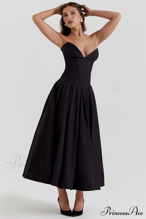 With the Milly Black Strapless Midi Dress, you'll never look anything less than fabulous! Feminine, chic, truly an icon - this must-have dress is composed of soft poly and features a v-neck, sculpted corset inspired sleeveless bodice that cinch your waist contrasted by the full voluminous skirt. Hidden back zipper/clasp. Wear with your favorite pumps in black for your most glamorous events.
  Polyester, Spandex.
 Lined.
 Runs true to size.
 Hand Wash Cold. Do Not Bleach. Line Dry. Iron Low Heat.
 Origin China.
     Size Chart (Unit cm)   Size Bust  Waist
   Hip
   Length
    XS 84 64 89 105   S 88 68 93 106   M 92 72 97 107   L 96 76 101 108   Error Margin: 1-3 cm    
** Color may vary due to lighting on images. Red And Black Dress, Seductive Dress, Waist Corset, Pure Elegance, Elegant Dresses Long, Komplette Outfits, Spaghetti Strap Dresses, Black Midi Dress, Ladies Fashion