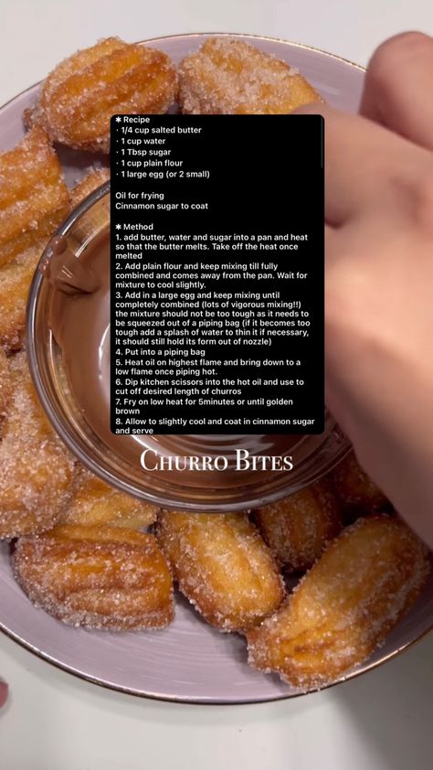 Churros Bites Recipe Easy, Chorro Bites, How To Make Churro Bites, Quick And Easy Churros Recipe, Air Fryer Churro Bites, Food Selling Ideas Snacks, Mini Churros Recipe, Midnight Snack Ideas Quick, Midnight Sweet Snacks