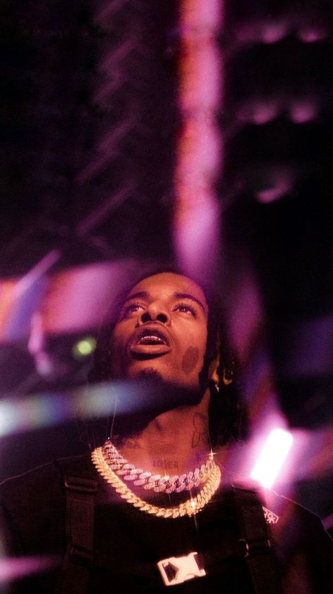 Playboi Carti Wallpaper, Carti Wallpaper, Rapper Wallpaper Iphone, Rap Wallpaper, Rap Aesthetic, Neon Aesthetic, Rap Artists, Photo Wall Collage, American Rappers