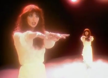 Kate Bush Wuthering Heights, Hounds Of Love, 80s Theme Party, Queen Kate, Kate Bush, Wuthering Heights, Stage Makeup, Music Blog, Music Icon