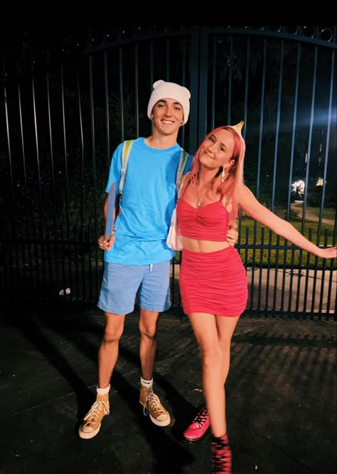 Princess Bubblegum And Finn, Princess Bubblegum Halloween, Scary Couples Costumes, Halloween Couple Costume, Cute Couples Costumes, Matching Halloween Costumes, Classic Halloween Costumes, Princess Halloween Costume, Hot Halloween Outfits