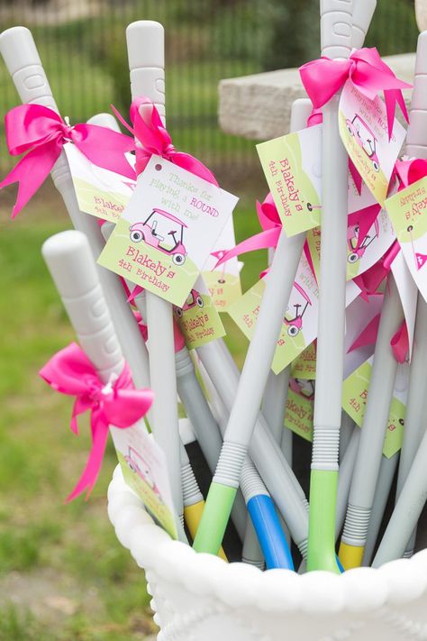 Pink golf birthday party - DIY printable favor tags from Chickabug Pink Golf Party, Golf Party Favors For Kids, Fore Party, Audrey Marie, Golf First Birthday, Wedding Golf, Golf Theme Party, First Birthday Party Favor, Golf Party Favors