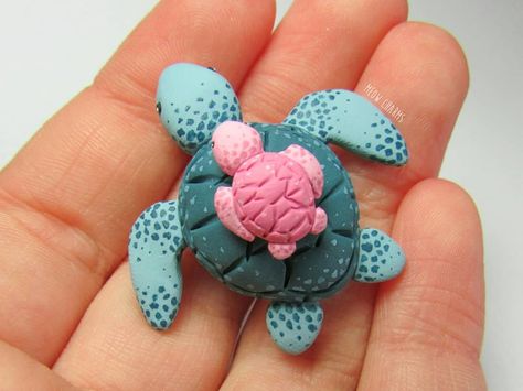 Sea Turtle Polymer Clay, Clay Sea Turtle Diy, Nautical Clay Projects, Clay Turtle Diy, Air Dry Clay Sea Turtle, Fathers Day Clay Crafts, Polymer Clay Turtle Tutorial, Turtle Clay Art, Clay Creation Ideas