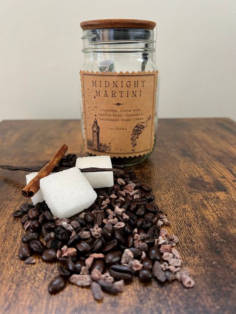 INGREDIENTS: espresso beans, cocoa nibs, vanilla bean cinnamon, handmade sugar cubes INFUSE WITH: VODKA or preferred liquor Cocktail kit includes: 1 jar of infusion ingredients. Alcohol is not included. This jar serves 6-8 and can easily be infused two times for a second infusion.  This cocktail infusion kit is perfectly crafted for any occasion or gathering. How to infuse:  1.) Fill mason jar with preferred liquor. (Suggestions on label). 2.) Refrigerate for 1-3 days depending on preferred strength. 3.) Strain and serve. 4.) Infuse second batch immediately after first.    Zero proof Mocktails Fill your jar with hot water and let cool. Enjoy straight or with your favorite mixer. Cocktail Infusion Recipes, Cocktail Infusion Kit Diy Recipe, Mason Jar Cocktail Kit, Infusion Cocktails, Homemade Alcohol Gifts, Infused Sugar Cubes, Cocktail Infusions, Mason Jar Cocktail Gifts, Cocktail Infusion Kit