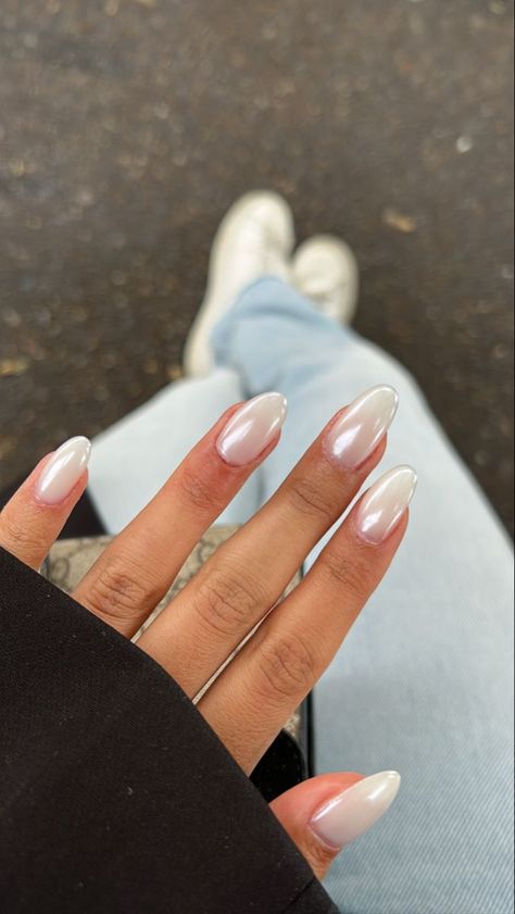 White chrome nails White Chrome Nails, Summery Nails, White Chrome, Her Nails, Pink Nail, Neutral Nails, Prom Nails, Chic Nails, Pretty Acrylic Nails