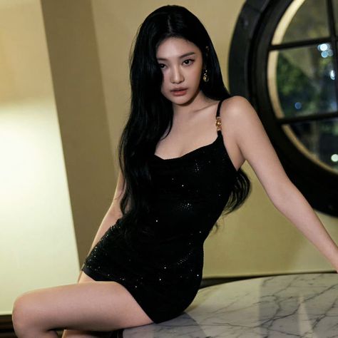 Ningning Versace, Donatella Versace, Korean Entertainment, Popular Music, Kpop Girl Groups, South Korean Girls, Kpop Girls, Actors & Actresses, Pretty People