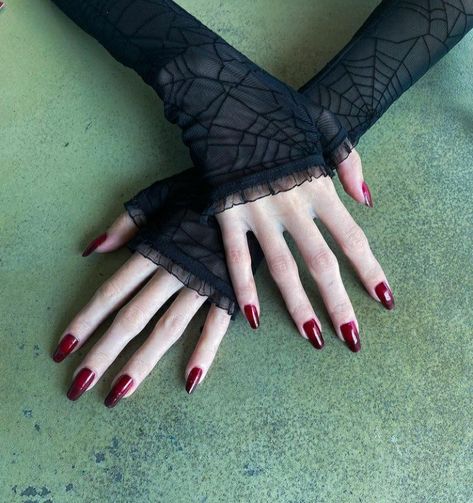 Alt Nails Aesthetic, Misa Amane Nails, Misa Amane Makeup, Misa Amane Aesthetic, Carrie Core, Protection Ritual, Healing Spell, Protection Spell, Misa Amane