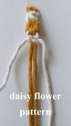 Daisy Flower Pattern, Simpul Makrame, Pola Macrame, Macrame Knots Pattern, Bracelet Craft Diy, Pola Sulam, Diy Bracelets Patterns, Macrame Patterns Tutorials, Macrame Ideas