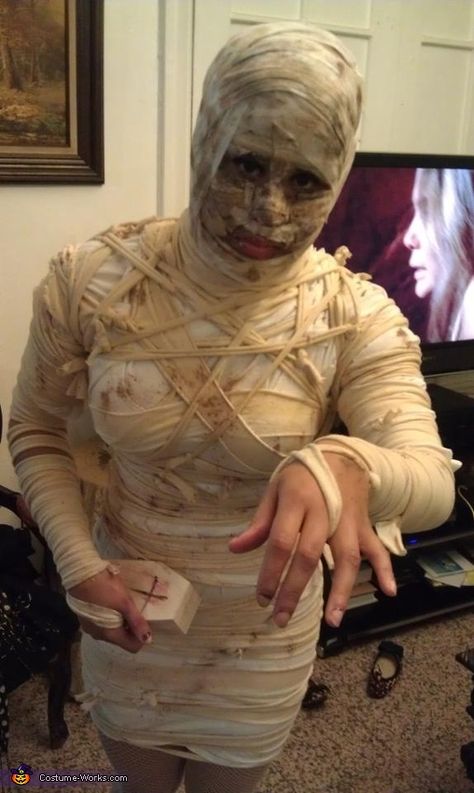 Karen Halloween Costume, Mummy Costumes, Mummy Halloween Costume, Mummy Costume, Mummy Halloween, Costume Works, Homemade Halloween Costumes, Diy Halloween Costumes Easy, Diy Halloween Costume