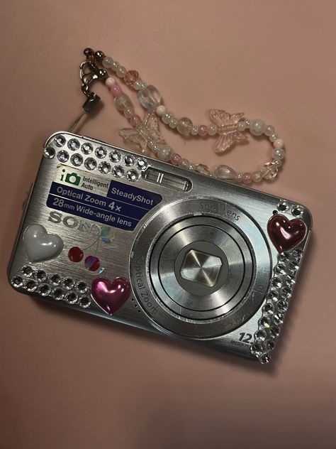 2000 Digital Camera Aesthetic, 2000s Aesthetic Photos, Bedazzled Digital Camera, Digital Camera Decorations, Bedazzled Camera, Sony Cybershot Camera Aesthetic, Y2k Camera Aesthetic, Digital Camera Decorated, 2000s Camera Aesthetic