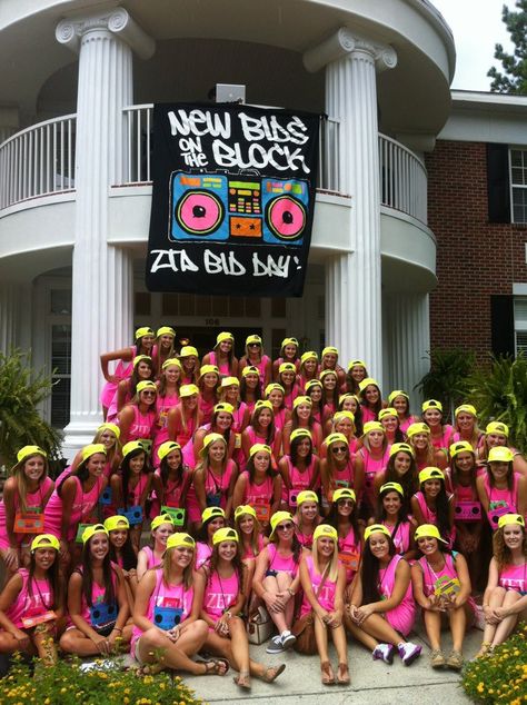 Zeta Xi Chapter (Georgia Southern University) went all out for its #bidday theme New Bids On The Block, Kappa Sorority, Southern University, Georgia Southern University, Sorority Sugar, Alpha Sigma Tau, Sorority Bid Day, Delta Phi Epsilon, Bid Day Themes