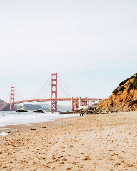 Baker beach 2019 . . . . . . #sanfrancisco #sf #bayarea #alwayssf #igerssf #nowrongwaysf #streetsofsf #mysanfrancisco #wildbayarea #onlyinsf #howsfseessf #goldengatebridge #oakland #sf_insta #sanfran #visitcalifornia #sfbay #sanfranciscobay #sanfrancitizens #wildcalifornia #baybridge #49ers #norcal #citybythebay #sfguide #bestofbayarea #goldengate San Francisco Beach Aesthetic, California Sightseeing, San Francisco Aesthetic, Baker Beach San Francisco, San Francisco Beach, Aesthetic Rock, Travelling Ideas, Cali Trip, Baker Beach