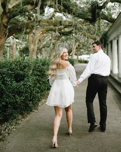 Lauren + Jayson, starring in the sweetest downtown Savannah engagement session. 🤍 🏷️ #savannah #savannahgeorgia #savannahga #savannahphotographer #savannahweddingphotographer #savannahengagementphotographer #engaged #engagementphotos #engagementring #destination #destinationwedding #destinationweddingphotographer Savannah Photoshoot, Savannah Engagement Photos, Couples Wedding Photos, Charleston Engagement Photos, Engagement Pose, Engagement Pic Ideas, Downtown Savannah, Engagement Pic, Wedding Portrait Photography