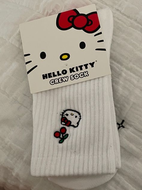 Wow Photo, Images Hello Kitty, Rachel Smith, Kitty Clothes, Charmmy Kitty, Hello Kitty Rooms, Hello Kitty Clothes, Hello Kitty Aesthetic, Hello Kitty Accessories