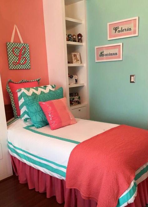 Coral and teal girls room Aqua Bedroom Decor, Coral Bedroom Decor, Sister Decor, Bedroom Mint, Aqua Bedrooms, Mint Bedroom, Coral Room, Girls Bedroom Paint, Coral Bedroom