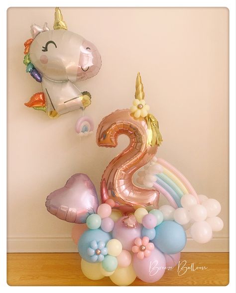 Unicorn Balloon Bouquet, Unicorn Balloon Ideas, Easter Balloon Decor, Balloon Bouquet Diy, 6th Birthday Cakes, Unicorn Themed Birthday Party, Unicorn Balloon, Unicorn Birthday Cake, Clear Balloons