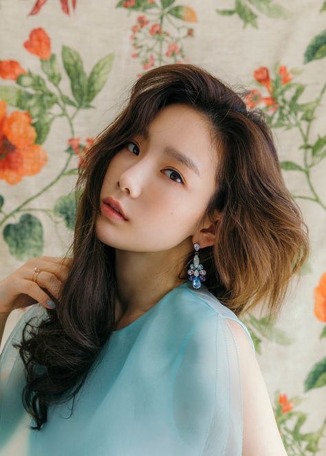 Taeyeon My Voice, Taeyeon Fine, Taeyeon Wallpapers, Pikachu Funny, Kim Tae Yeon, Snsd Taeyeon, Instyle Magazine, Flower Boys, Korean Actresses