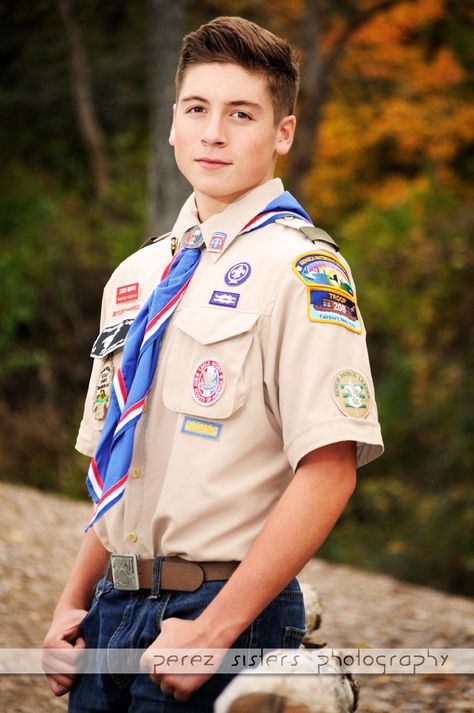 Eagle Scout Senior Pictures, Eagle Scout Photo Shoot, Band Senior Pictures, Boy Scouts Eagle, Senior Picture Props, Boy Senior Portraits, Eagle Scout Ceremony, Scout Uniform, Male Senior Pictures