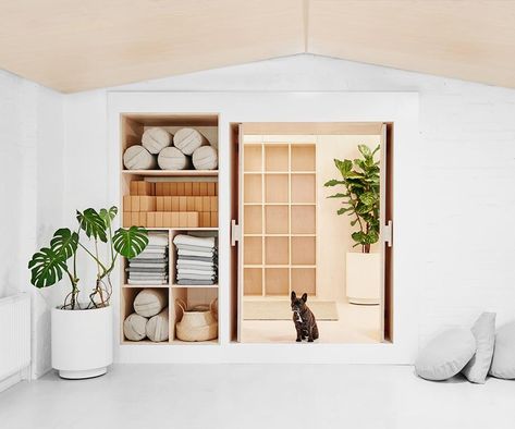 Yoga Studio Organization, Small Yoga Studio Design Interiors, Yoga Storage Ideas, Pilates Retreat, Yoga Studio Design Ideas, Yoga Studio Interior, Yoga Storage, Yoga Room Design, Prop Storage