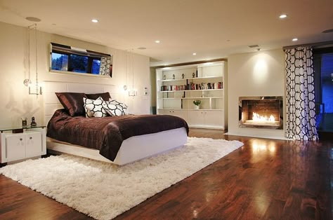 Easy Tips To Help Create The Perfect Basement Bedroom Yellow Carpet, Modern Basement, Modern Rugs Living Room, Basement Apartment, Bedroom Fireplace, Basement Bedrooms, Woman Bedroom, Bedroom Area Rug, Basement Design