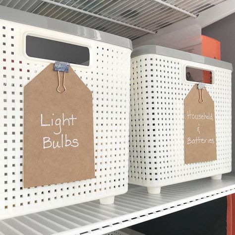 Light Bulb Storage, Closet Cleaning Supplies, Minimalism Organization, Home Decluttering, Minimalist Organization, Extra Space Storage, Decluttering Tips, Closet Renovation, Organizing Labels