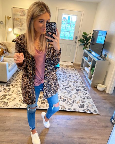 Katy Roach, Best Style, Low Rise, Spring Fashion, Cool Style, I Am Awesome, Instagram Photos, My Style, Photo And Video