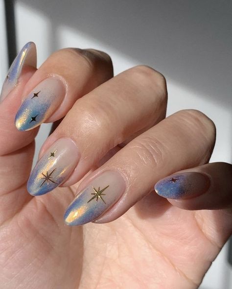 Trending Nail Color, Almond Nail Design Ideas, Bold Nail Colors, Minimalist Nail Design, Pop Nails, Foil Nail Designs, Nail Color Designs, Bow Nail Designs, Winter Nail Design