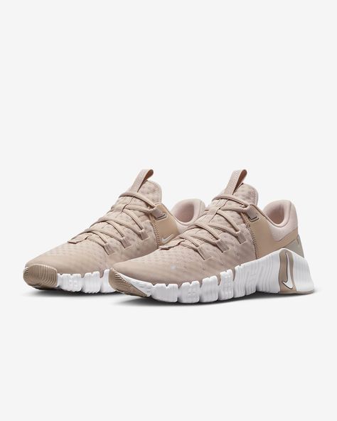 Nike Free Metcon 5 Women's Workout Shoes. Nike PH Nike Free Metcon, Womens Workout Shoes, Wide Heels, Nike Metcon, Womens Training Shoes, Workout Shoes, Gym Shoes, Training Shoes, New Nike