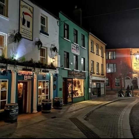 Visiting the OLDEST PUB IN IRELAND - Love Ireland Sean’s Bar Ireland, Pubs In Ireland, Ireland Pubs, Temple Bar Dublin, Contemporary Victorian, Irish Bar, Galway City, Cork City, Love Ireland