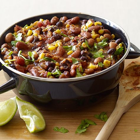 Super-easy slow-cooker three-bean chili Bean Chilli Recipe, Three Bean Chili Recipe, 3 Bean Chili, Weight Watchers Chili, Three Bean Chili, Chilli Recipe, Bean Chili Recipe, Bean Chilli, Bean Chili